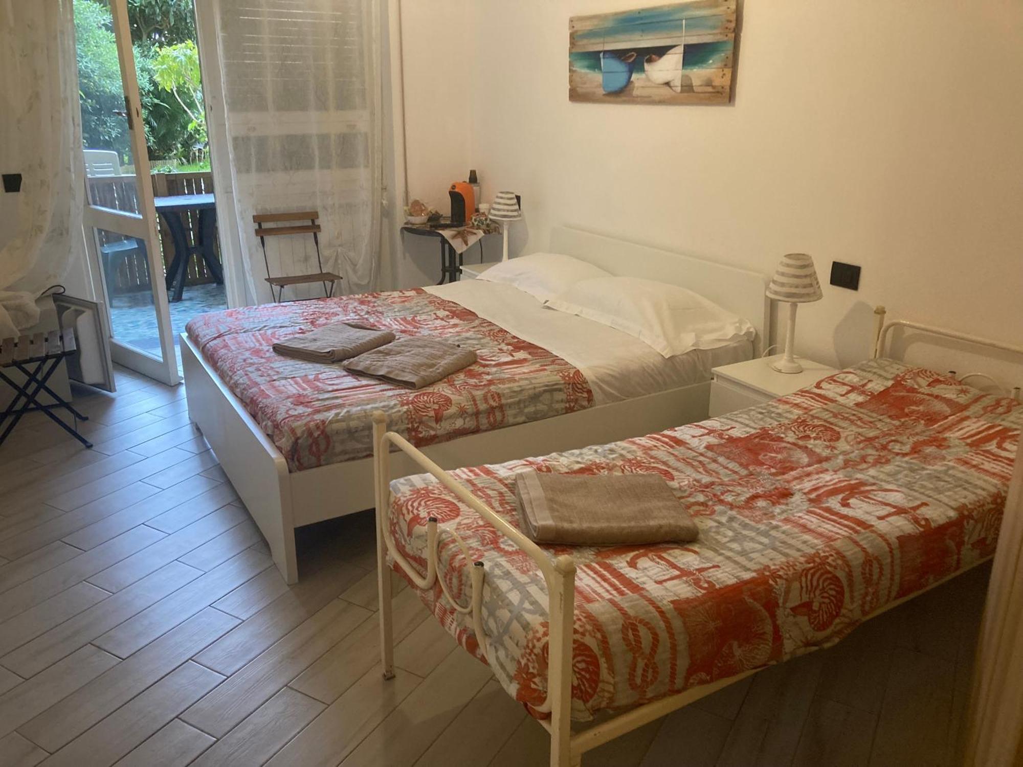 Guest House Berzefi แบร์เจจจี ภายนอก รูปภาพ