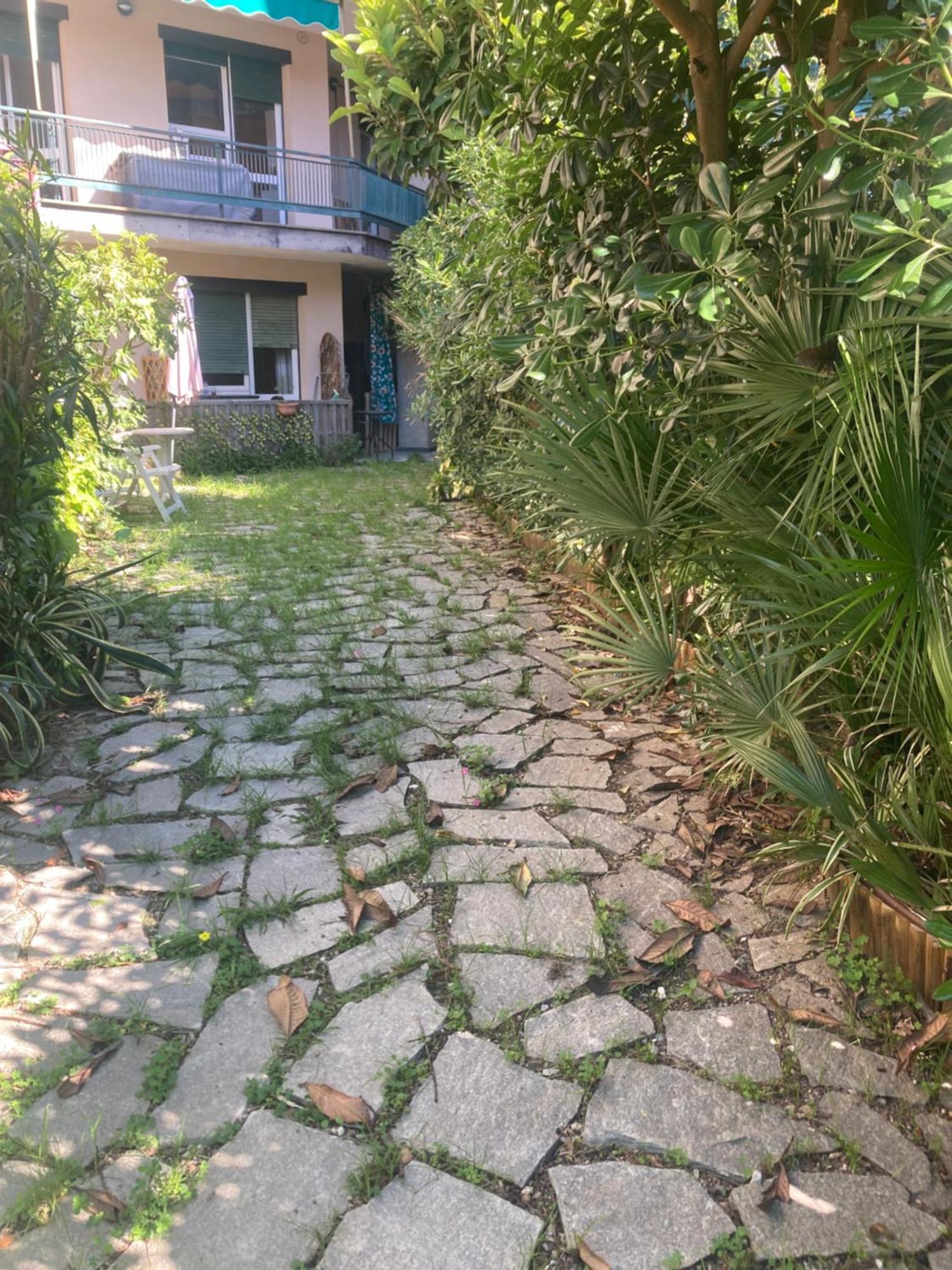 Guest House Berzefi แบร์เจจจี ภายนอก รูปภาพ